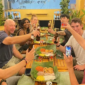  호스텔 Saigon Authentic - Daily Walking Morning Tour, Fresh Daily Breakfast, Gym & Rooftop Billiard 베트남